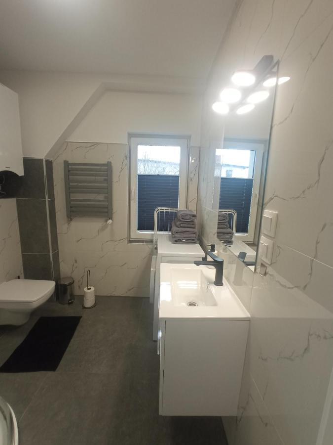 Apartament Wolnosci เยเลเนียกูรา ภายนอก รูปภาพ